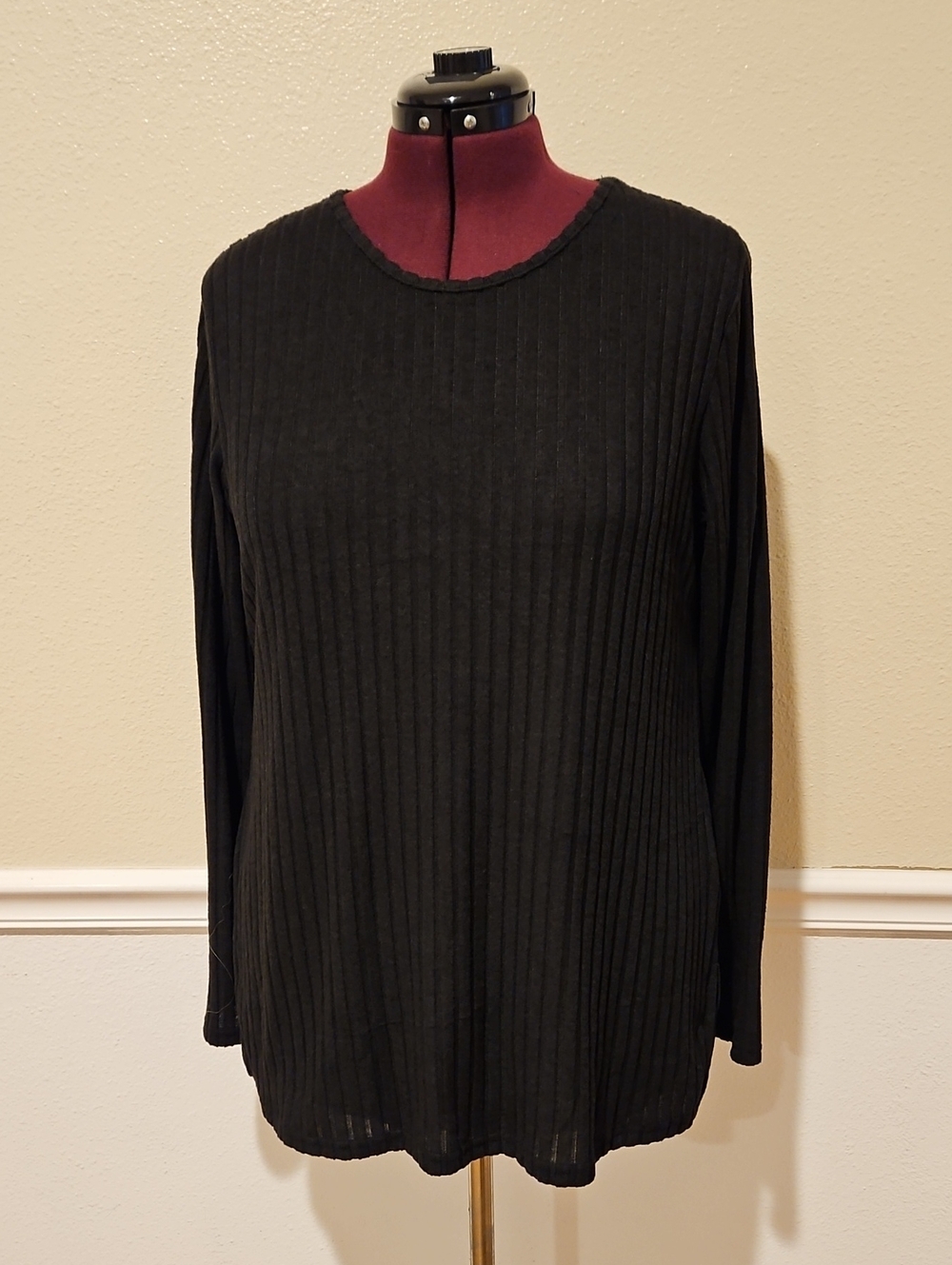 Classic Ribbed Black Women's Sweater